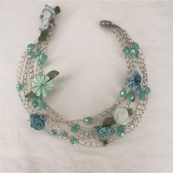 Silver blue flower bead bracelet - Picture 4 of 5